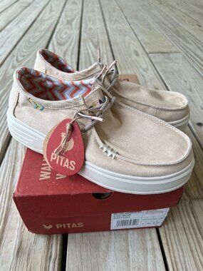 PITAS Natal shoes beige 8 NWT